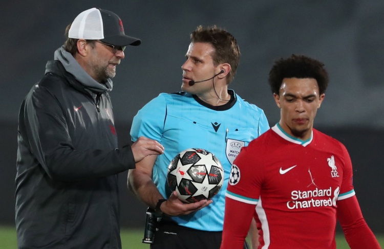 桑巴军团再遇非洲劲旅 巴西摩洛哥C组重逢（桑巴军团C组再逢非洲强敌：巴西再战摩洛哥）