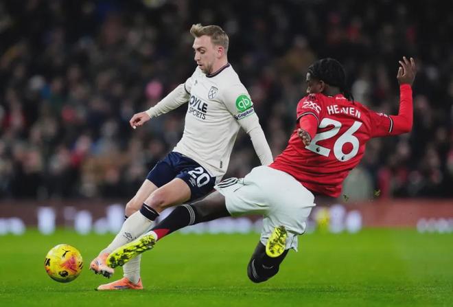 卡斯蒂亚赢得对手球迷赞誉，被称“多年来所遇到的最佳球队”（对手球迷盛赞卡斯蒂亚：称其为近年所遇最强球队）