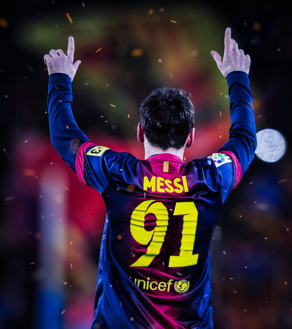 一斯佩齐亚球迷掉进看台和球场之间的沟里，被送进重症监护室（斯佩齐亚一球迷坠入看台与球场间沟渠，已送入重症监护室）