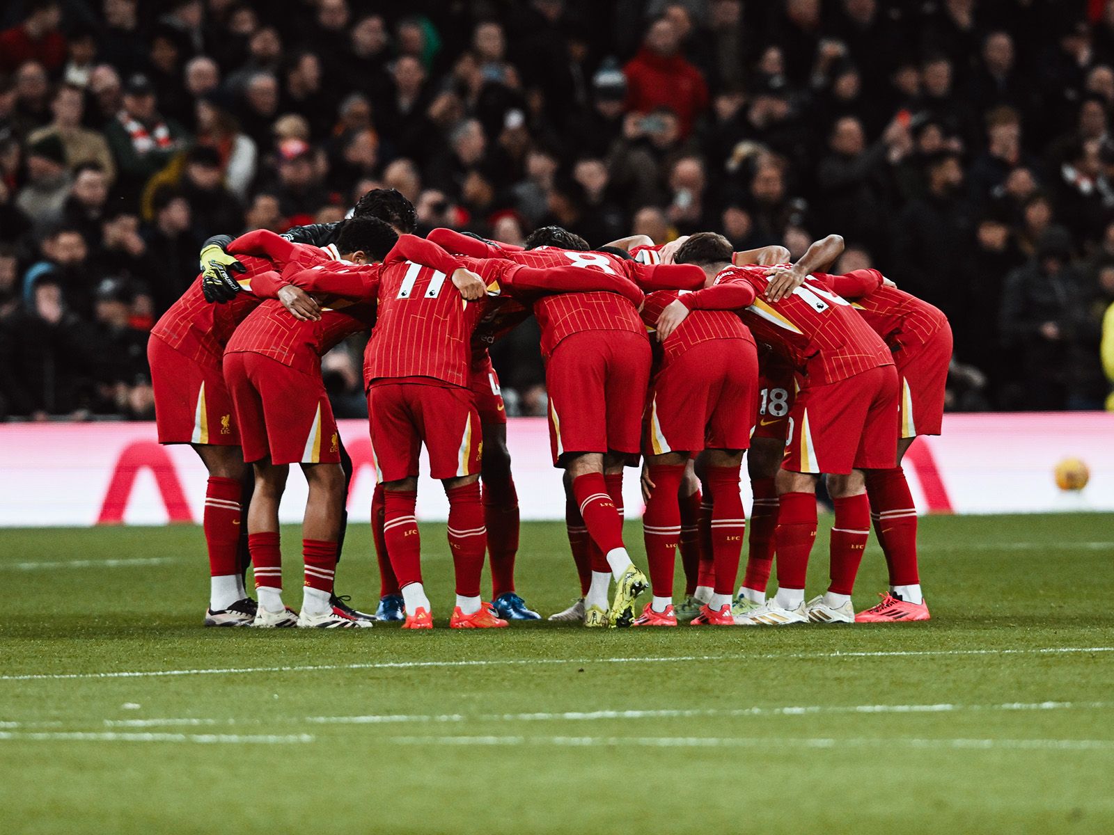 WTT总决赛：首个单打8强诞生！男乒名将一轮游，林昀儒4-2开门红（WTT总决赛首日：单打首位八强诞生，男乒名将首轮出局，林昀儒4-2旗开得胜）