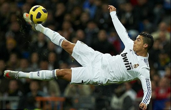 渐入佳境，安迪-迪乌夫首次代表国米首发斩获处子球（状态回暖，安迪-迪乌夫首次为国米首发便收获处子球）