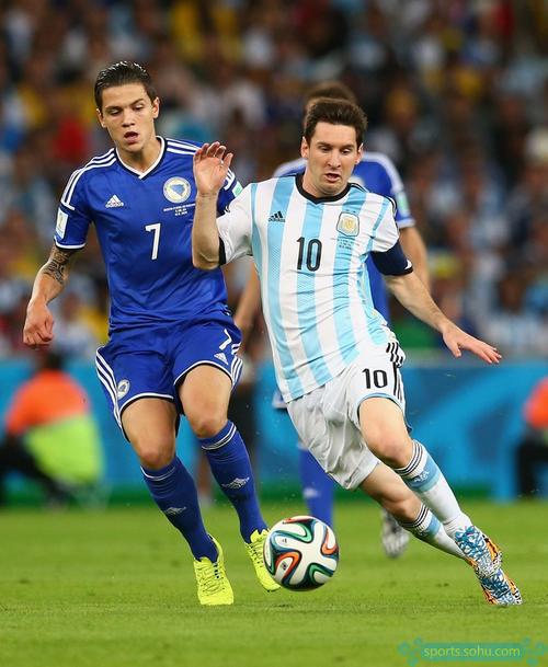 达万已返回巴西疗伤，将缺席今晚对阵麦克阿瑟的比赛（达万返巴西治疗伤势，今晚战麦克阿瑟缺阵）