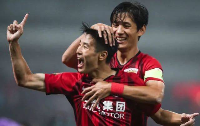 对手直接被晃在原地（一晃让对手当场定格）