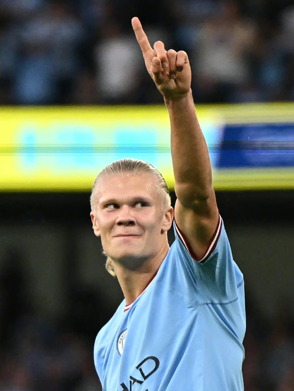 【2025中超总结之大连英博】打造亚洲第一主场（【2025中超盘点·大连英博】锻造亚洲顶级主场）